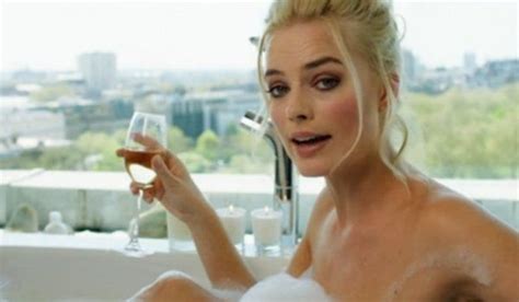 naked pics of margot robbie